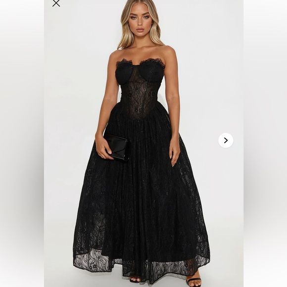 Fashion Nova Dresses & Skirts - Fashion Nova Lace maxi dress